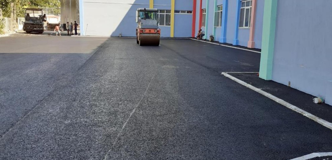 Asfaltare pentru Colegiul Octavian Onicescu